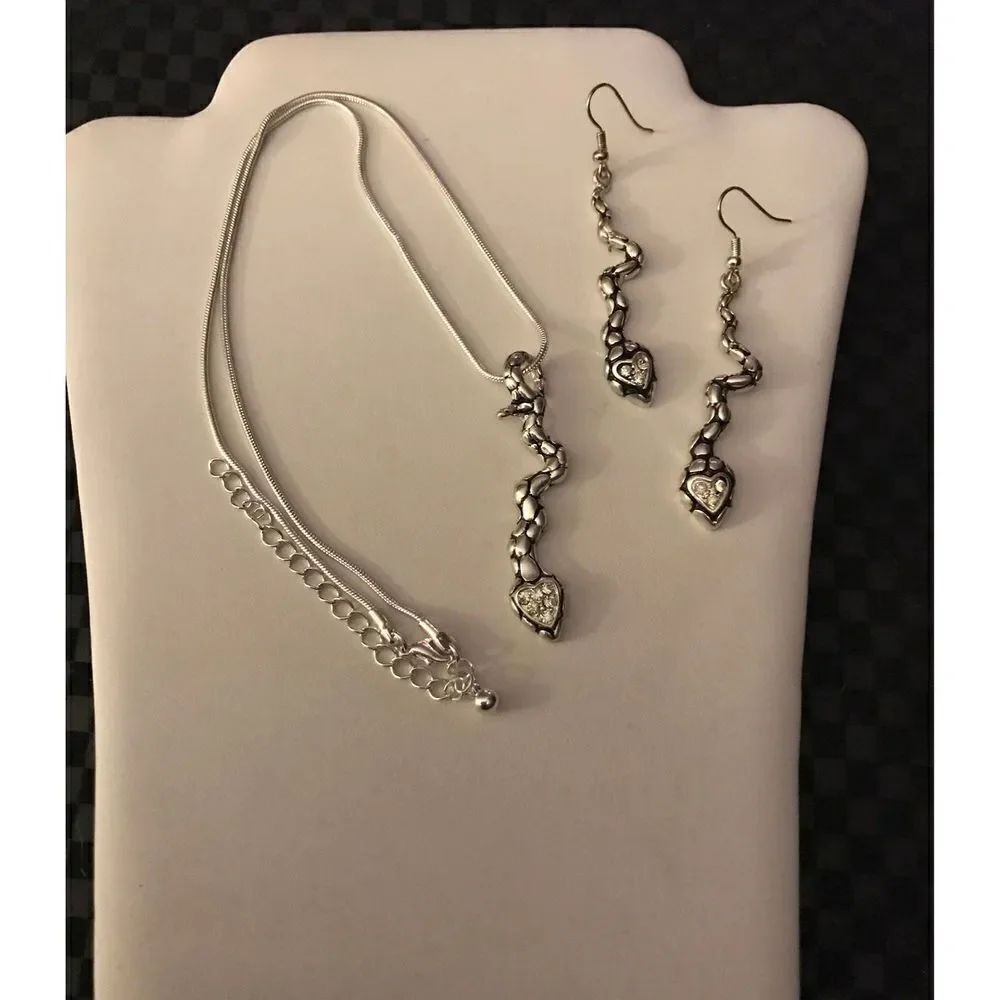 Silver Cobblestone Snake Necklace Set - Picture 2 of 3